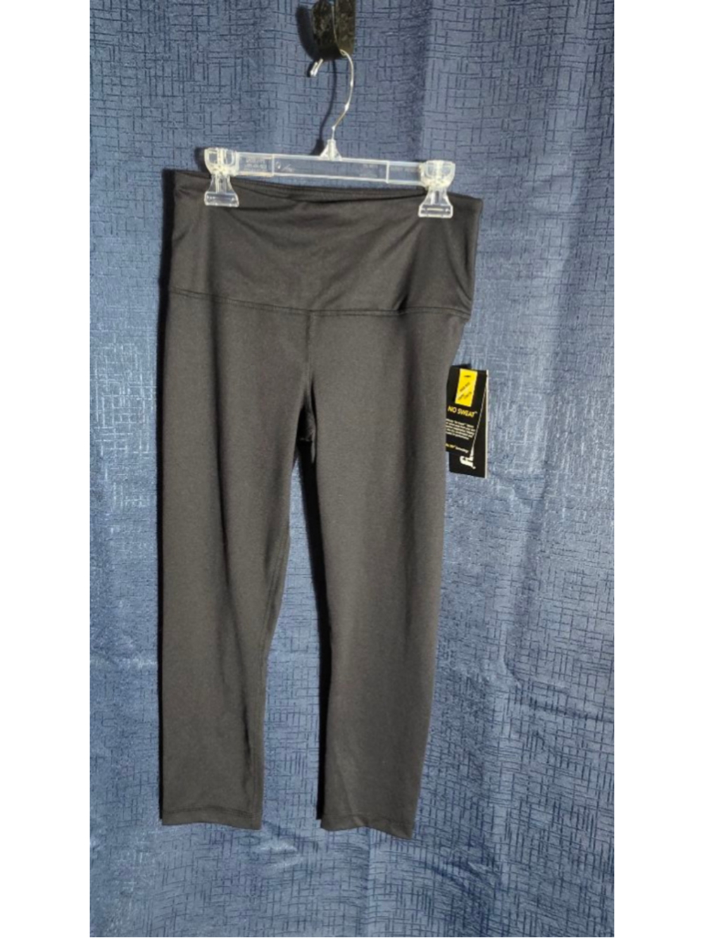 Women's Velocity Black High Rise Capri Leggings Size S yoga Athletic workout